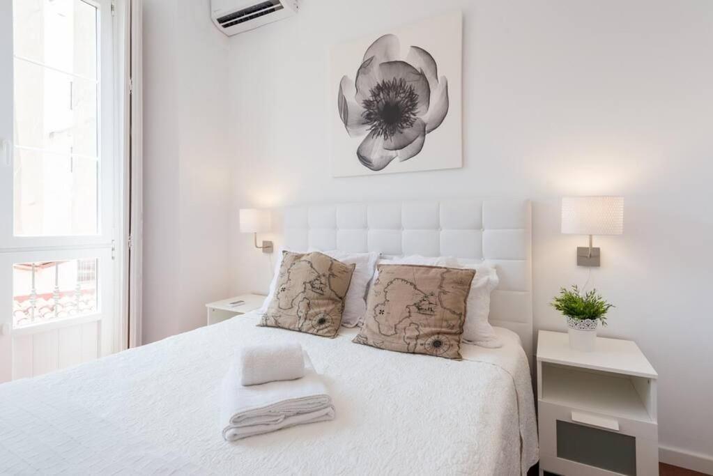 Sunny Malaga Apartments Room photo