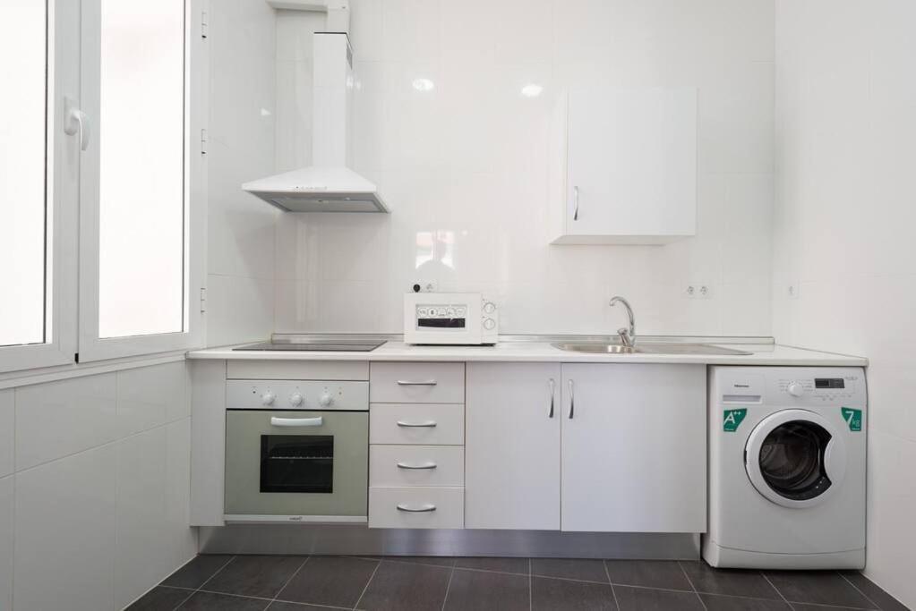 Sunny Malaga Apartments Room photo