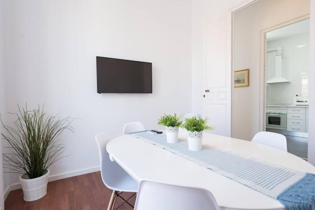 Sunny Malaga Apartments Room photo