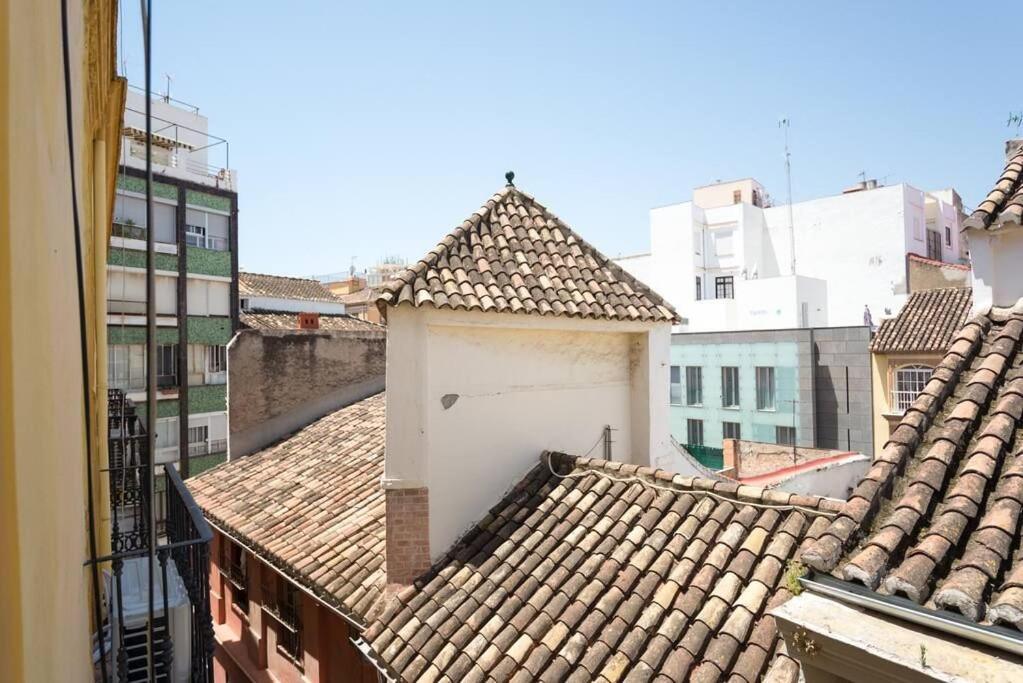 Sunny Malaga Apartments Room photo